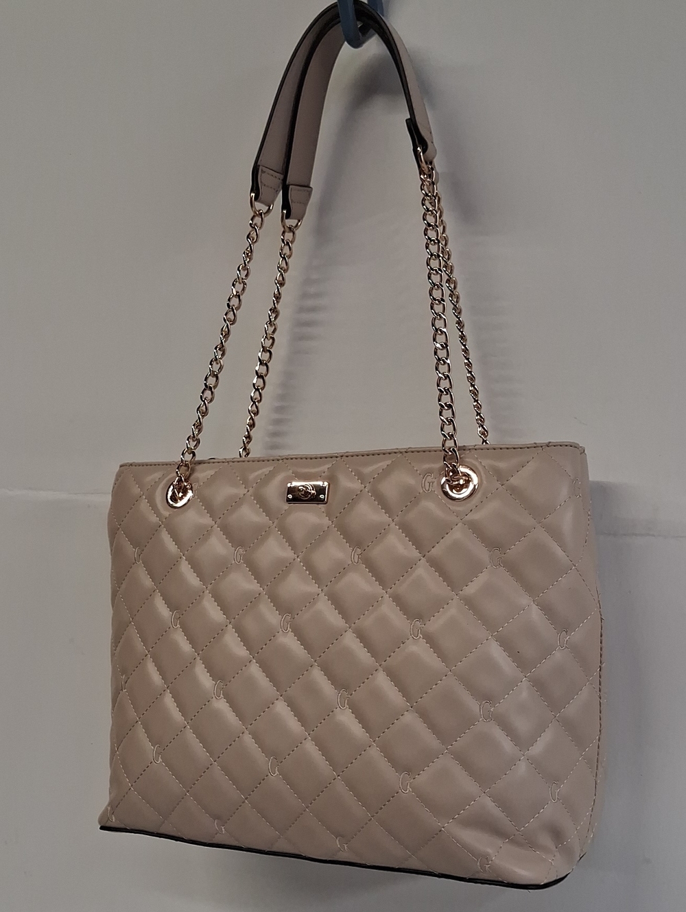 NWT Womens GUESS Ramona Bag, Color- Latte With Gold Hardware - Picture 2 of 6